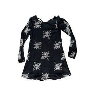 Xhilaration Small Sheer Embroidered Tunic with Open Sleeves